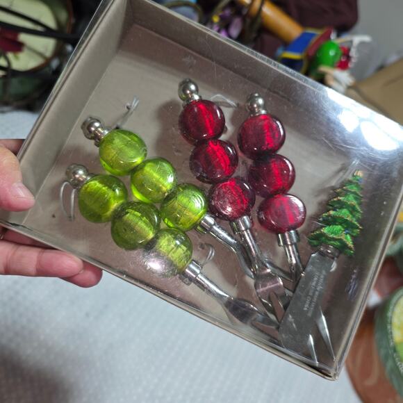 BOSTON WAREHOUSE SET OF 4 KNIFE & APPETIZER FORKS - Picture 2 of 5